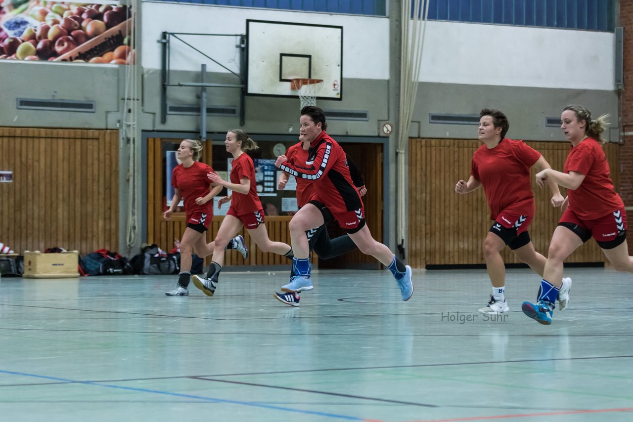 Bild 40 - Frauen Bramstedter TS - TSV Wattenbek 2 : Ergebnis: 20:24